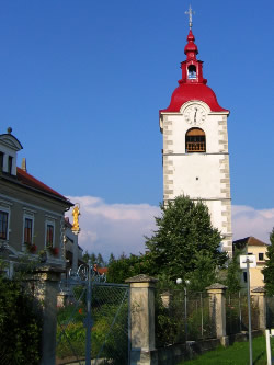 barvanje strehe cerkvenega zvonika